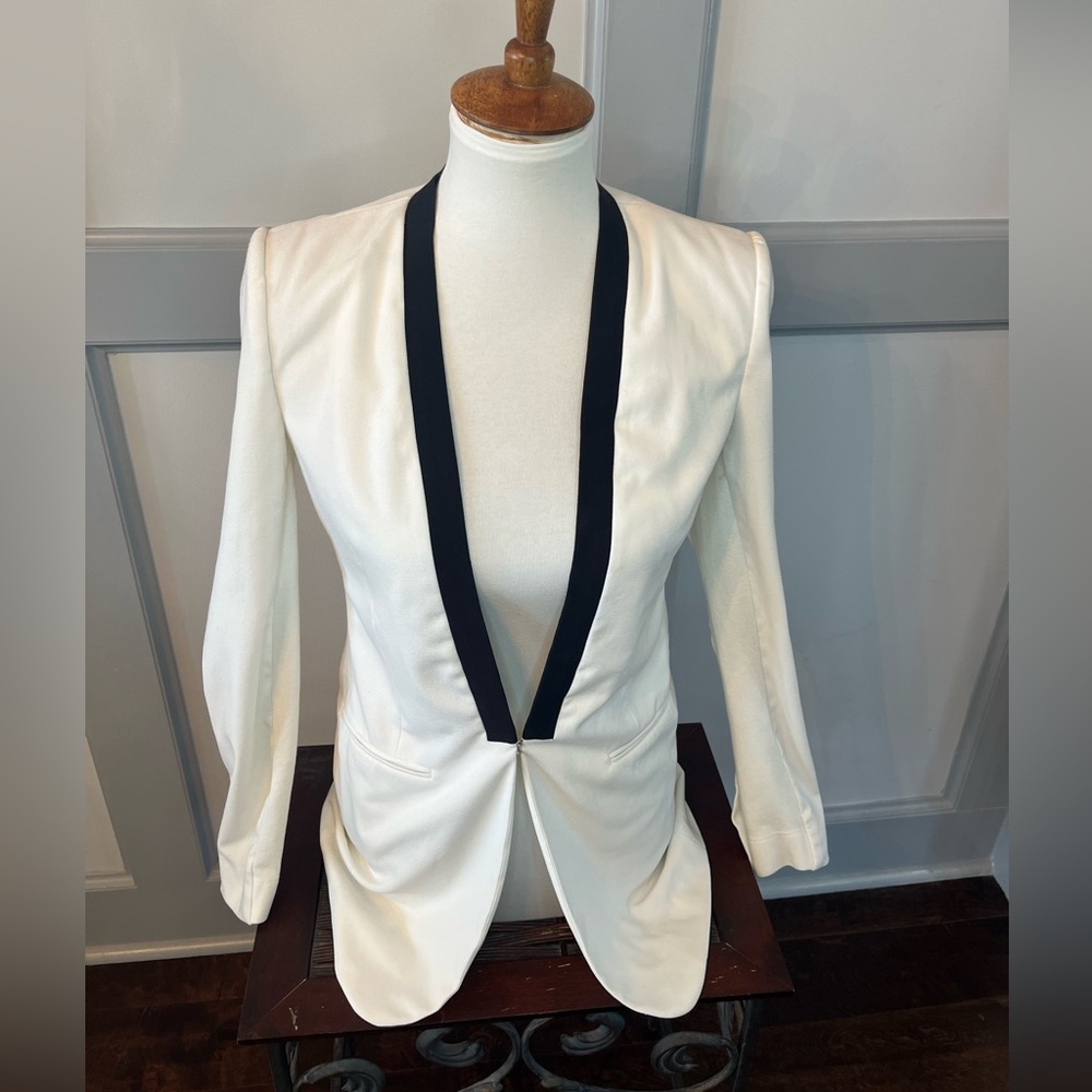 Bcbg maxazria blazer jacket white and black XXS